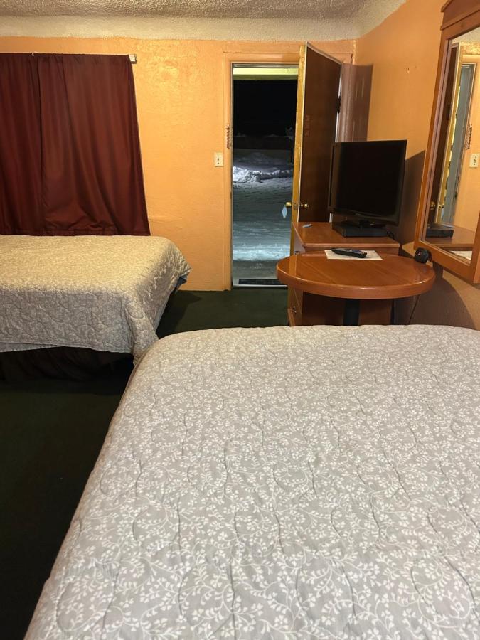 Budget Inn Motel Chemult Exterior foto