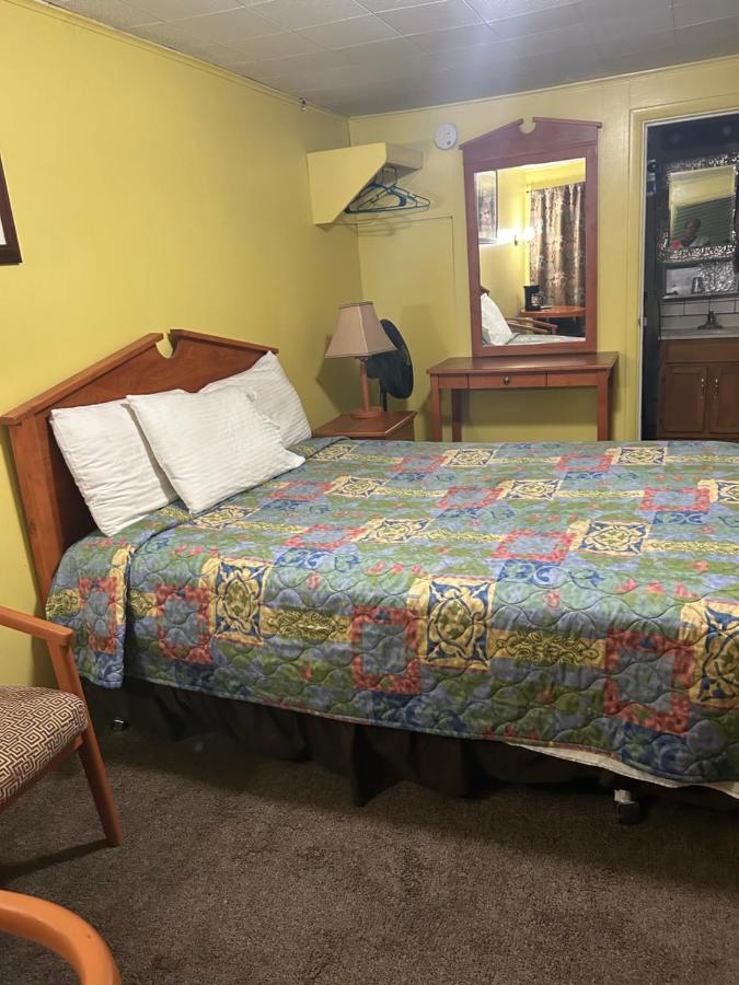 Budget Inn Motel Chemult Exterior foto