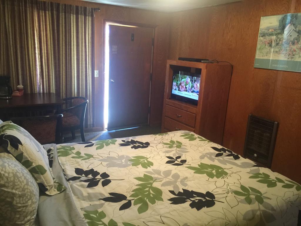Budget Inn Motel Chemult Exterior foto