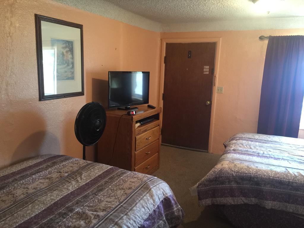 Budget Inn Motel Chemult Exterior foto