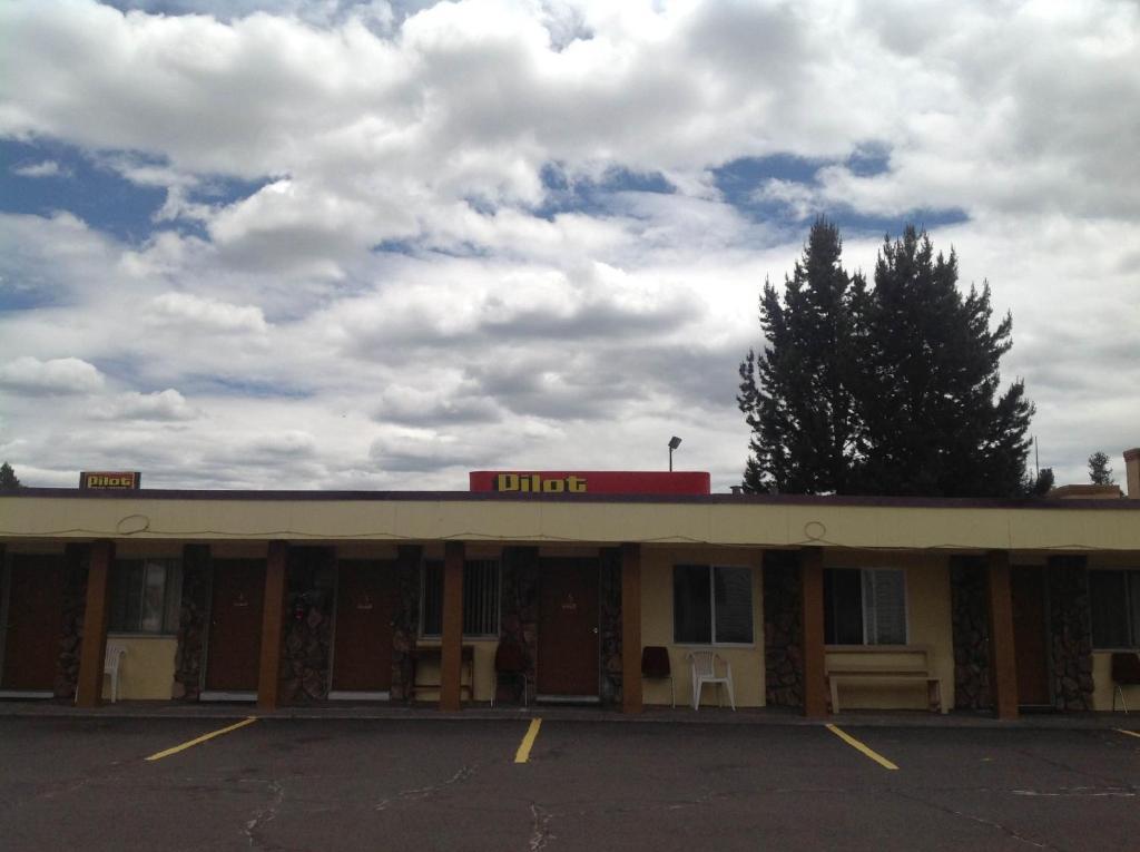 Budget Inn Motel Chemult Exterior foto